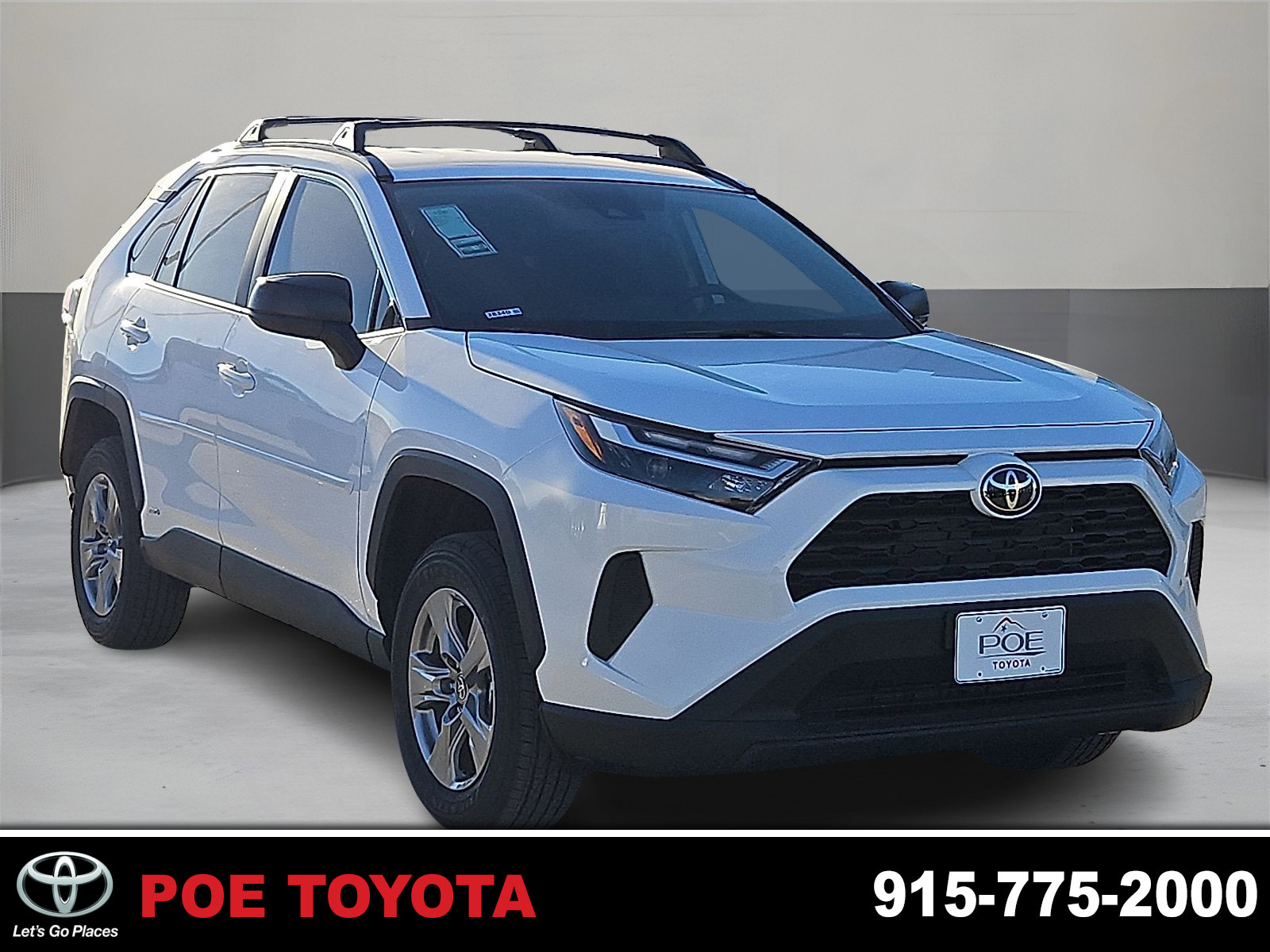 2025 Toyota RAV4 LE's photo