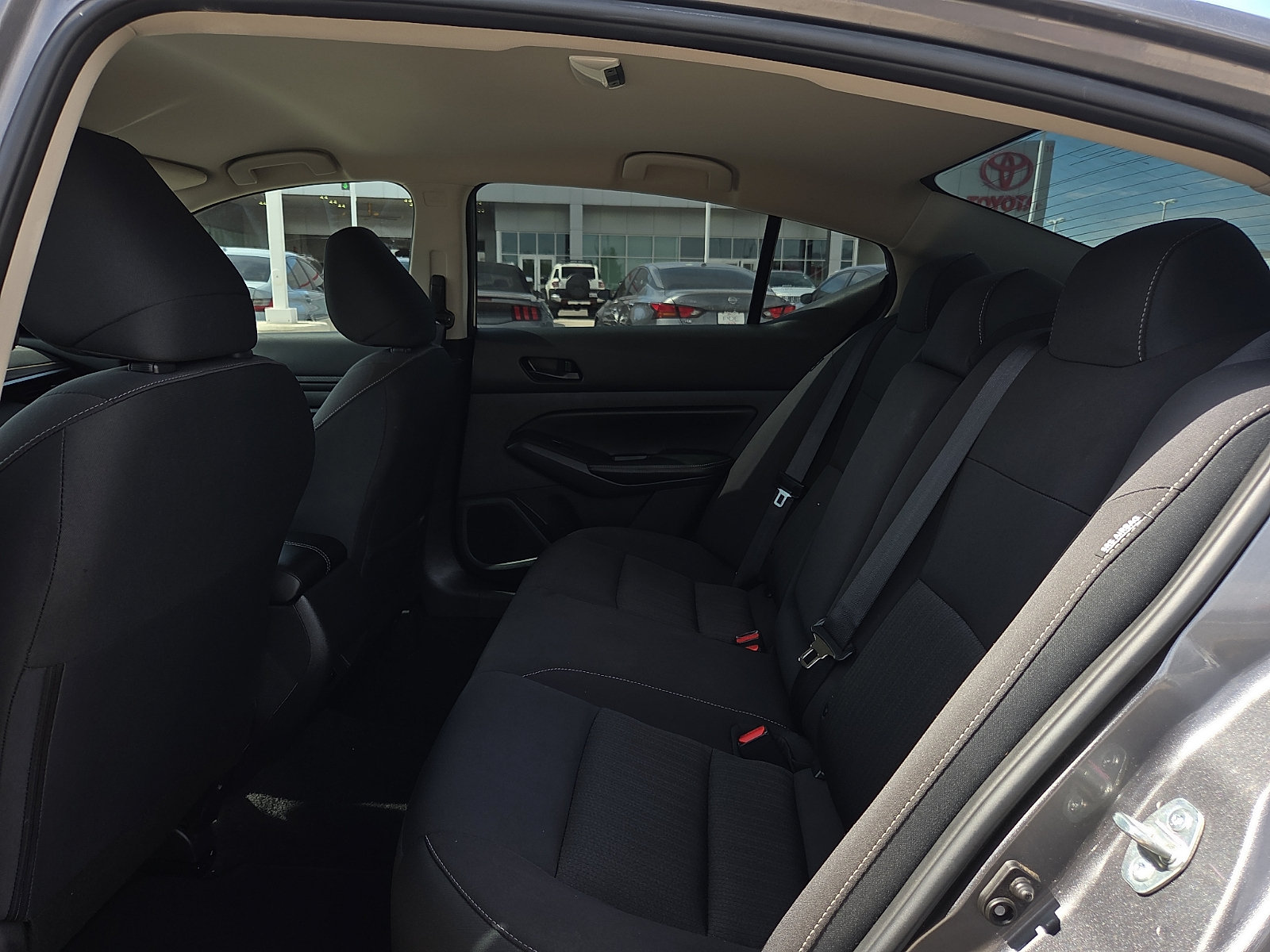 2025 Nissan Altima SV - Photo 7