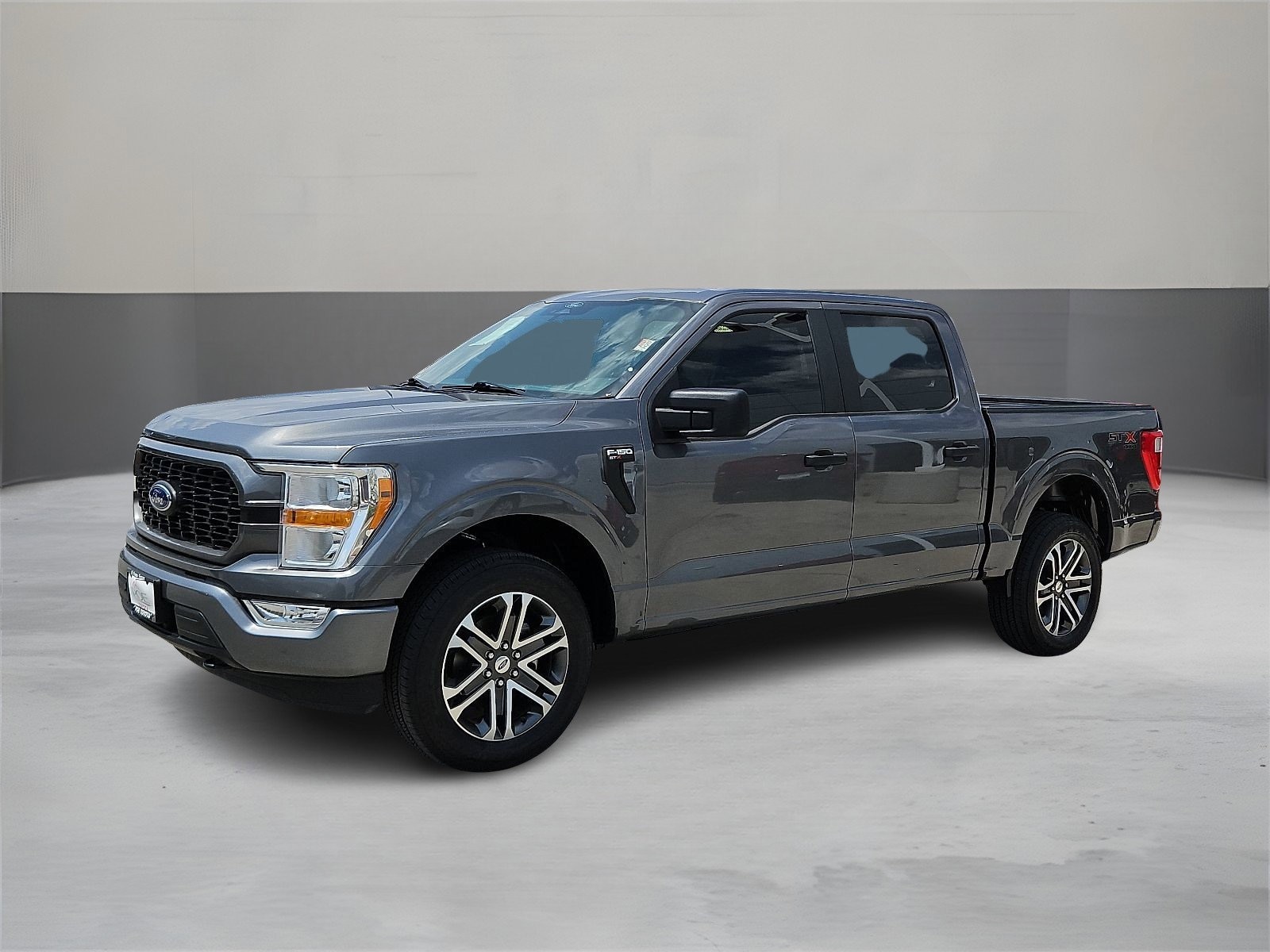 Used 2022 Ford F-150 XL with VIN 1FTEW1EP5NKE64218 for sale in El Paso, TX