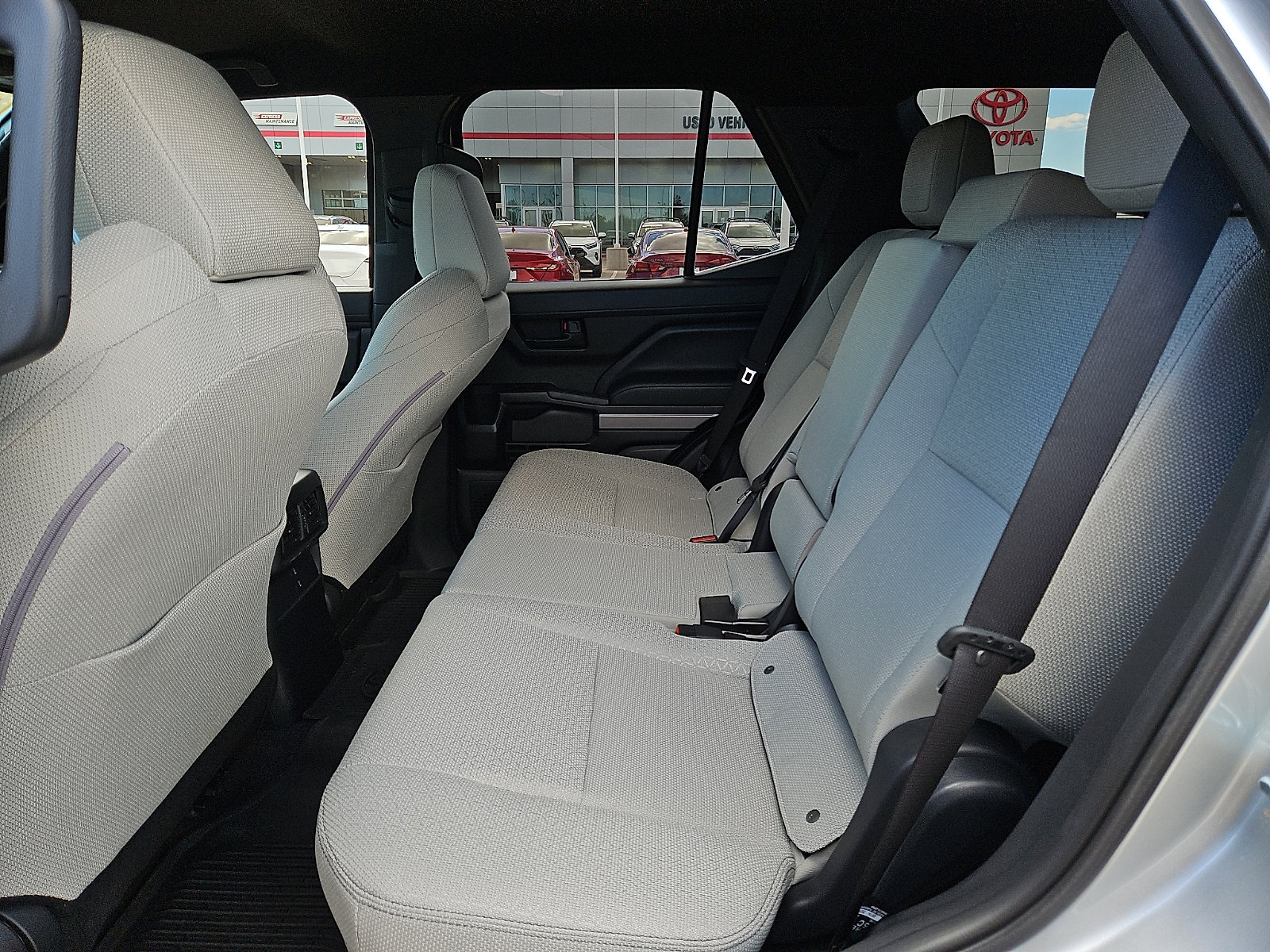 2026 Toyota 4Runner SR5 - Photo 7