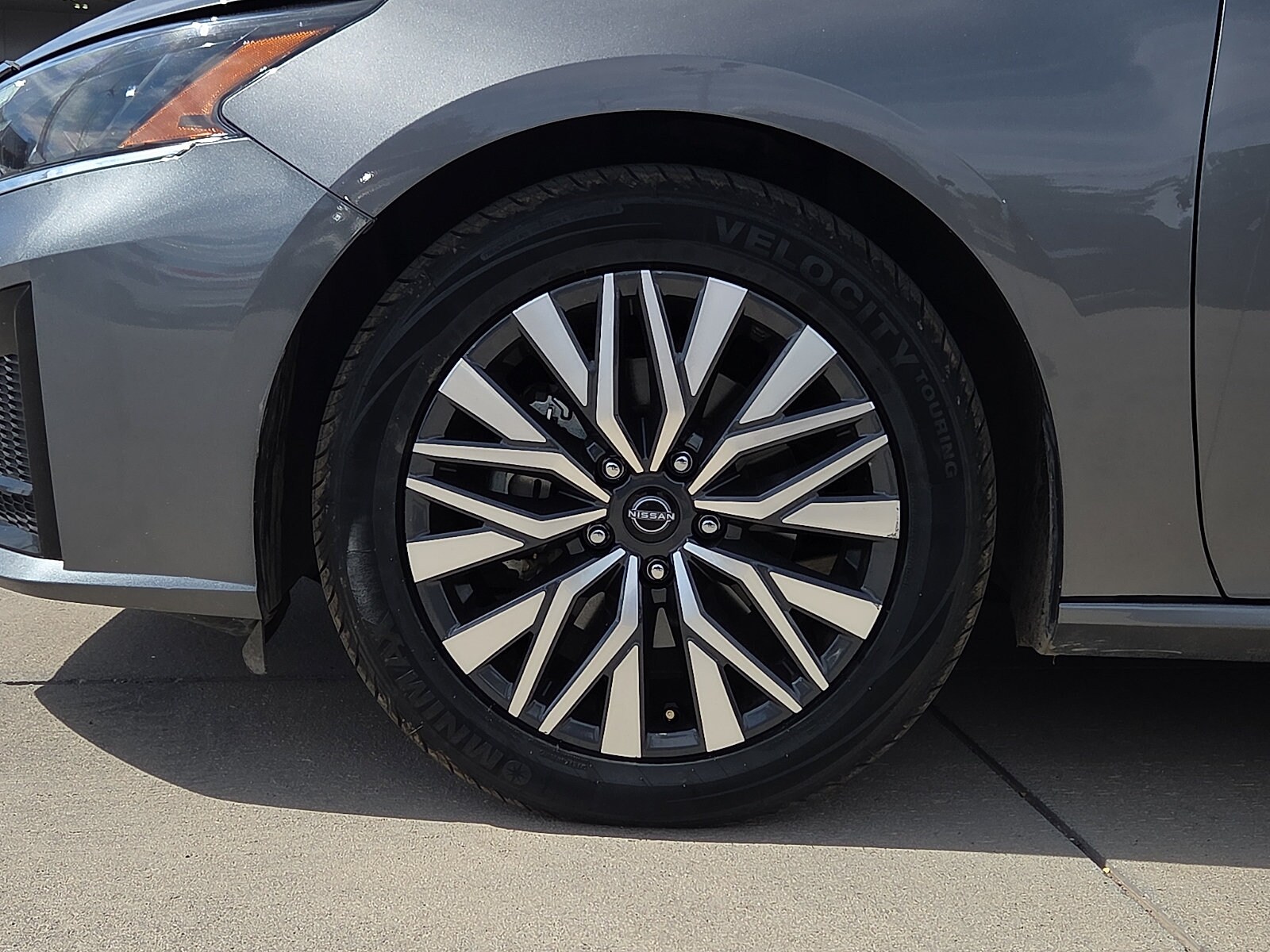 2025 Nissan Altima SV - Photo 6