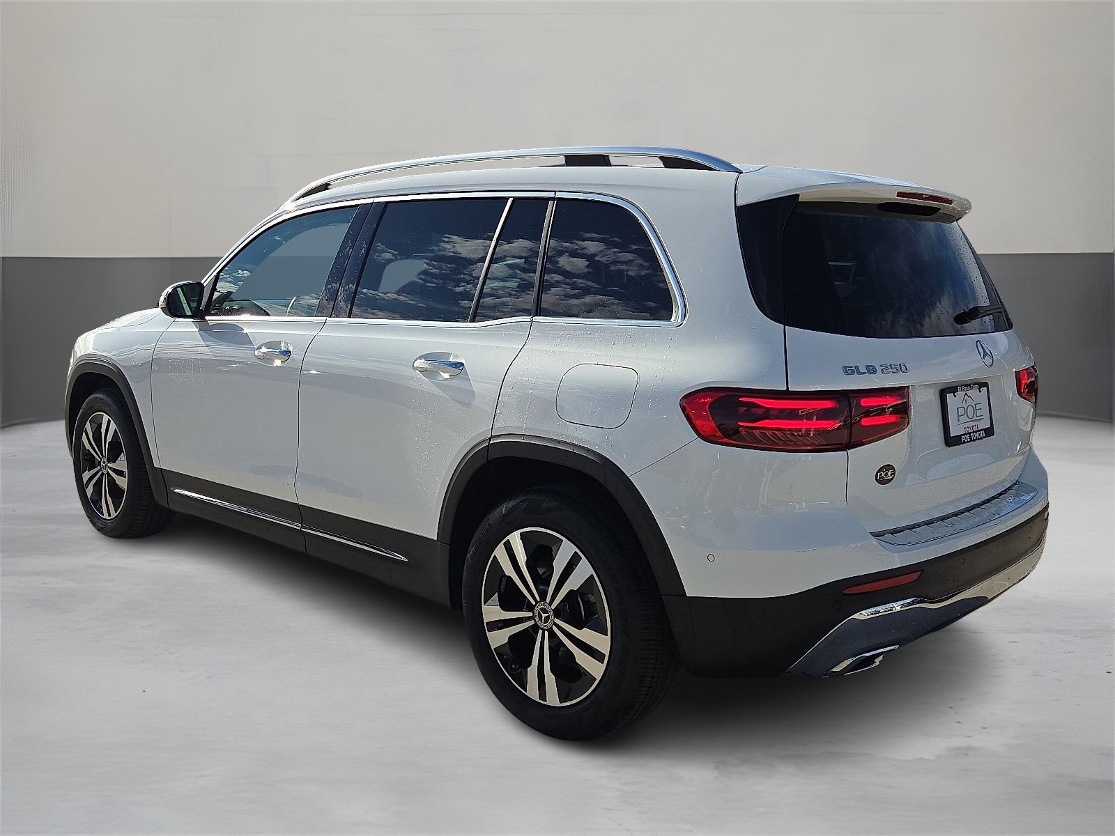 2024 Mercedes-Benz GLB Base - Photo 4