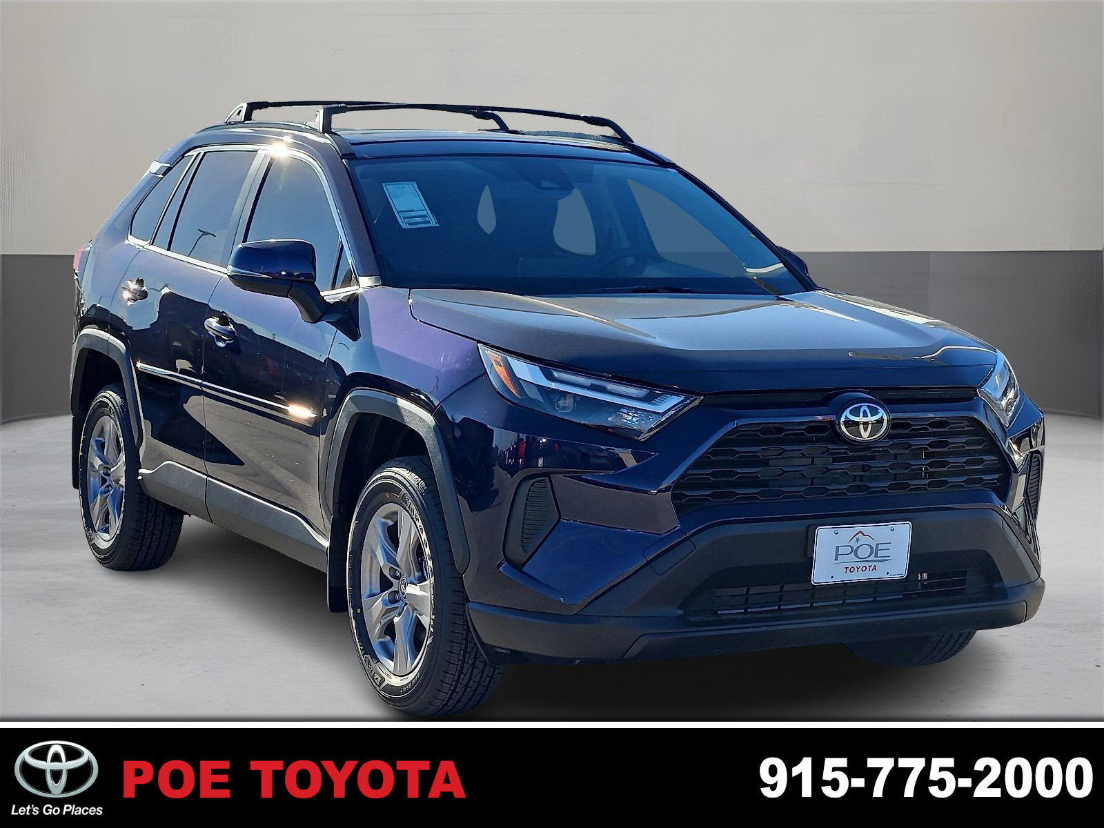 2025 Toyota RAV4 XLE's photo
