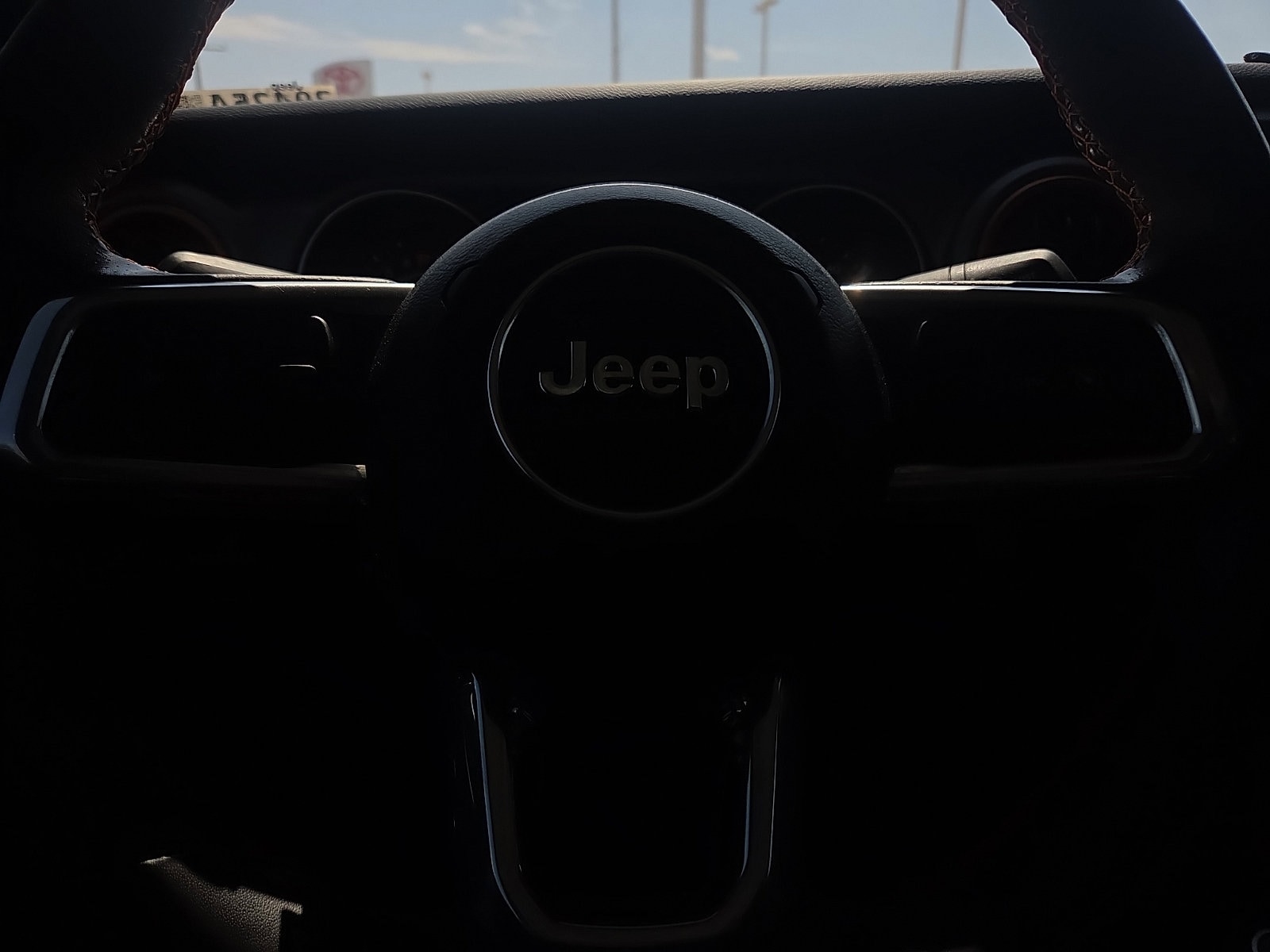 2023 Jeep Gladiator Mojave - Photo 11
