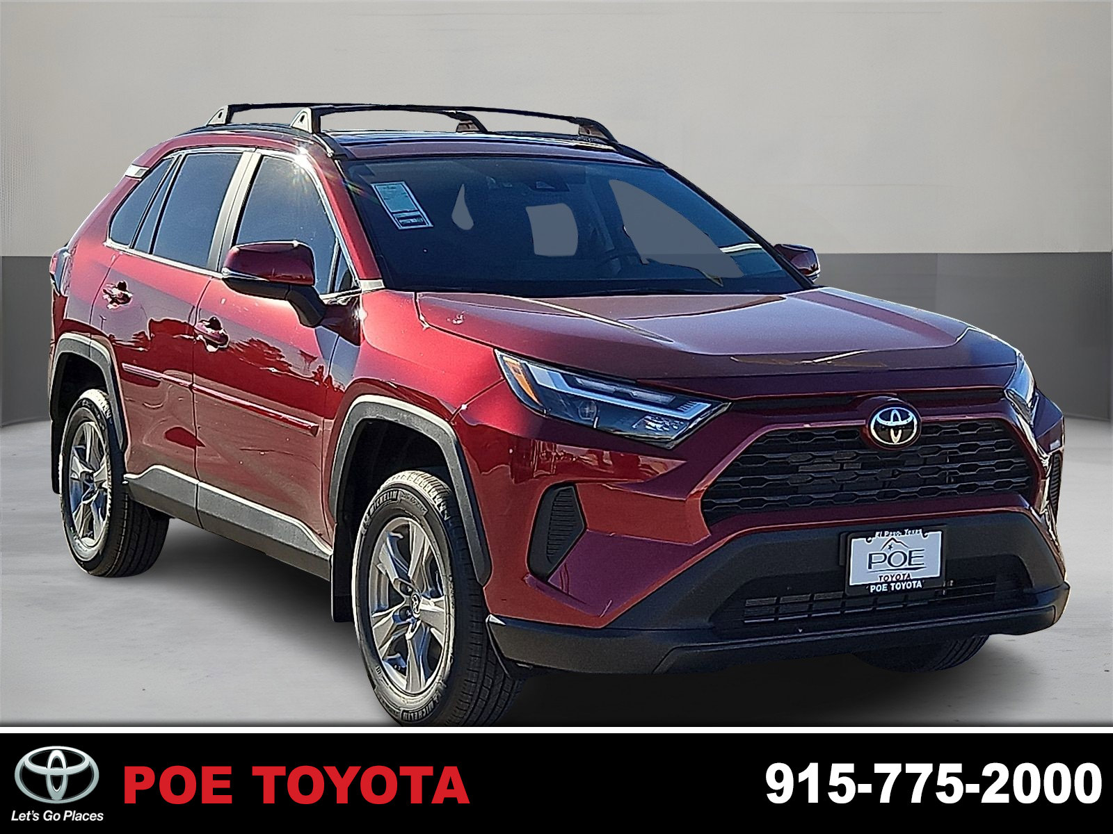 2025 Toyota RAV4 XLE's photo