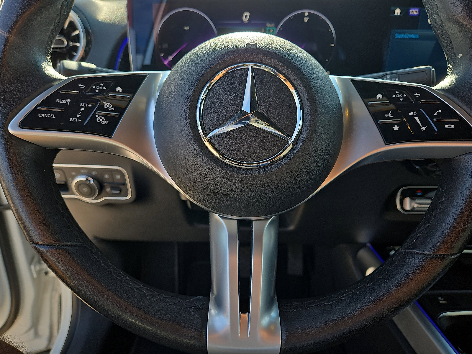 2024 Mercedes-Benz GLB Base - Photo 12