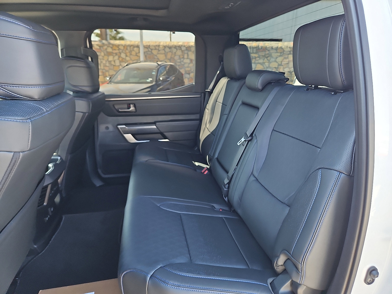 2026 Toyota Tundra Platinum - Photo 7