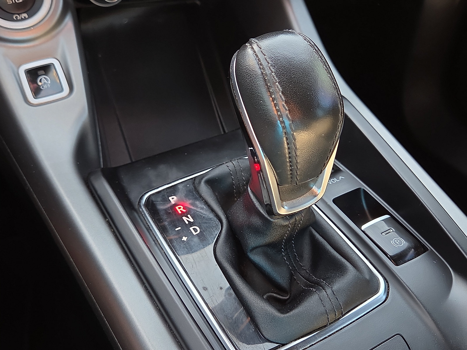 2024 Dodge Hornet GT - Photo 12
