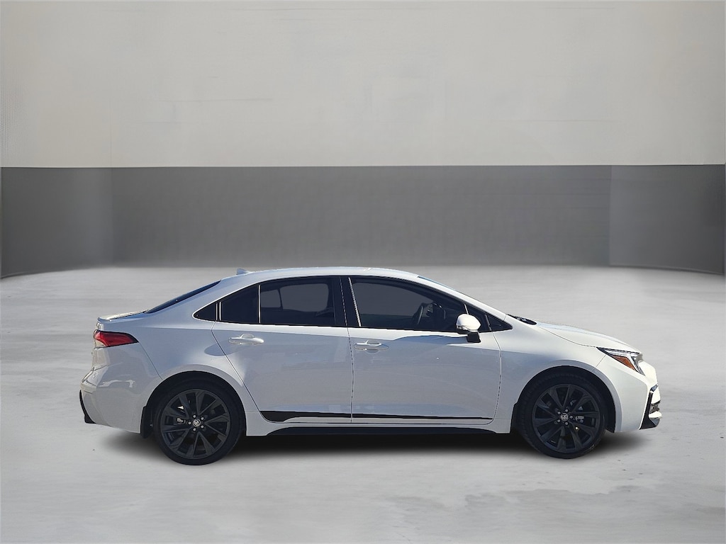 Used 2025 Toyota Corolla SE Sedan