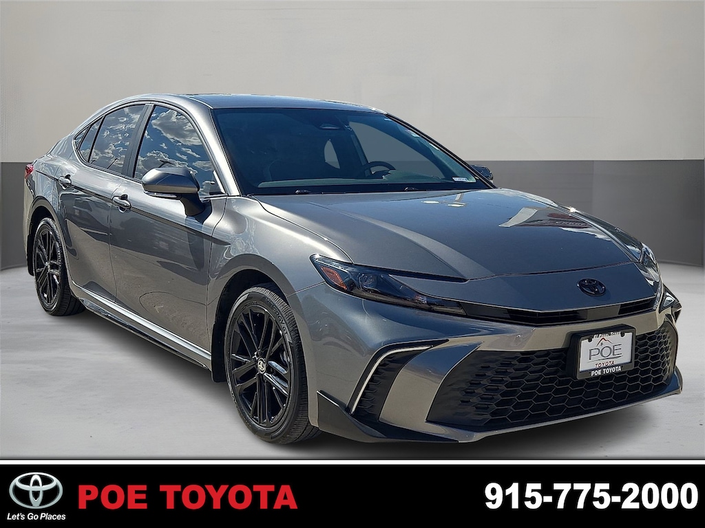 Used 2025 Toyota Camry SE Sedan