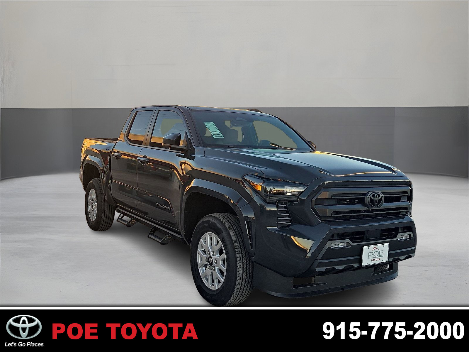 2025 Toyota Tacoma SR5's photo