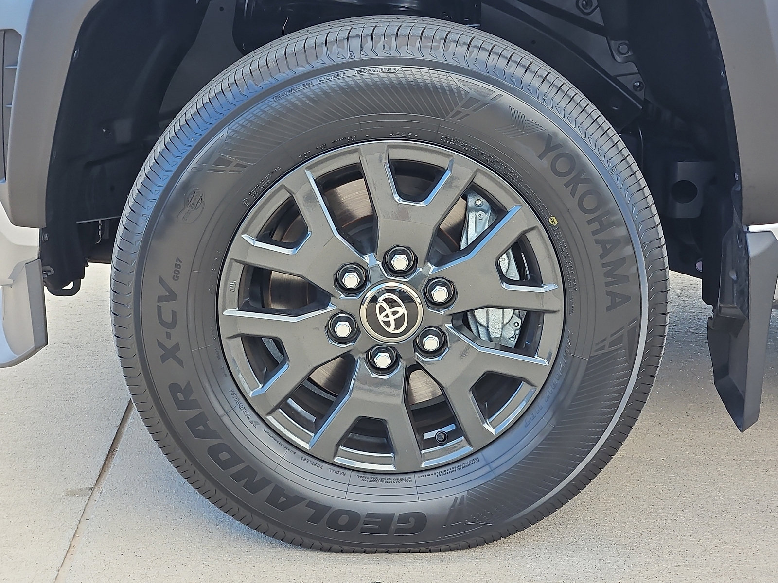 2026 Toyota 4Runner SR5 - Photo 6