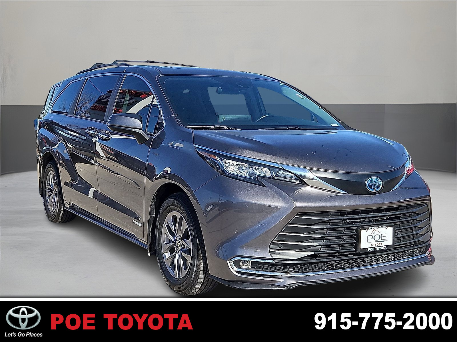 2021 Toyota Sienna XLE's photo