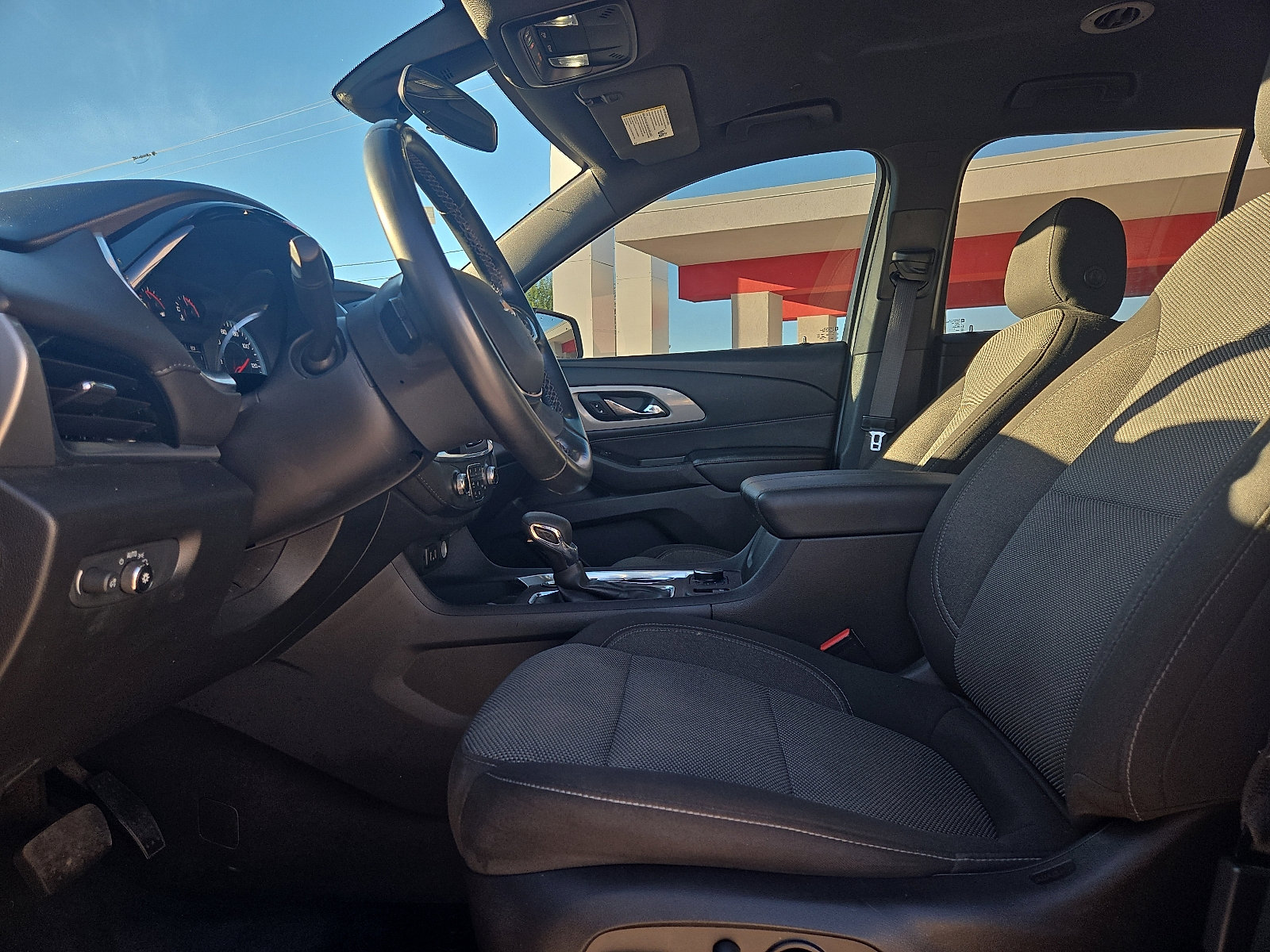 2023 Chevrolet Traverse 1LT - Photo 9