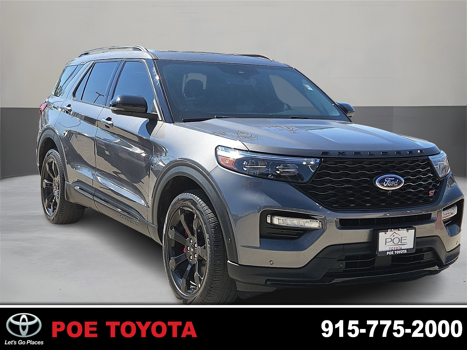2023 Ford Explorer ST's photo