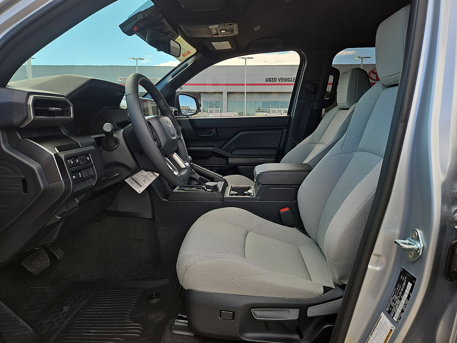 2026 Toyota 4Runner SR5 - Photo 9