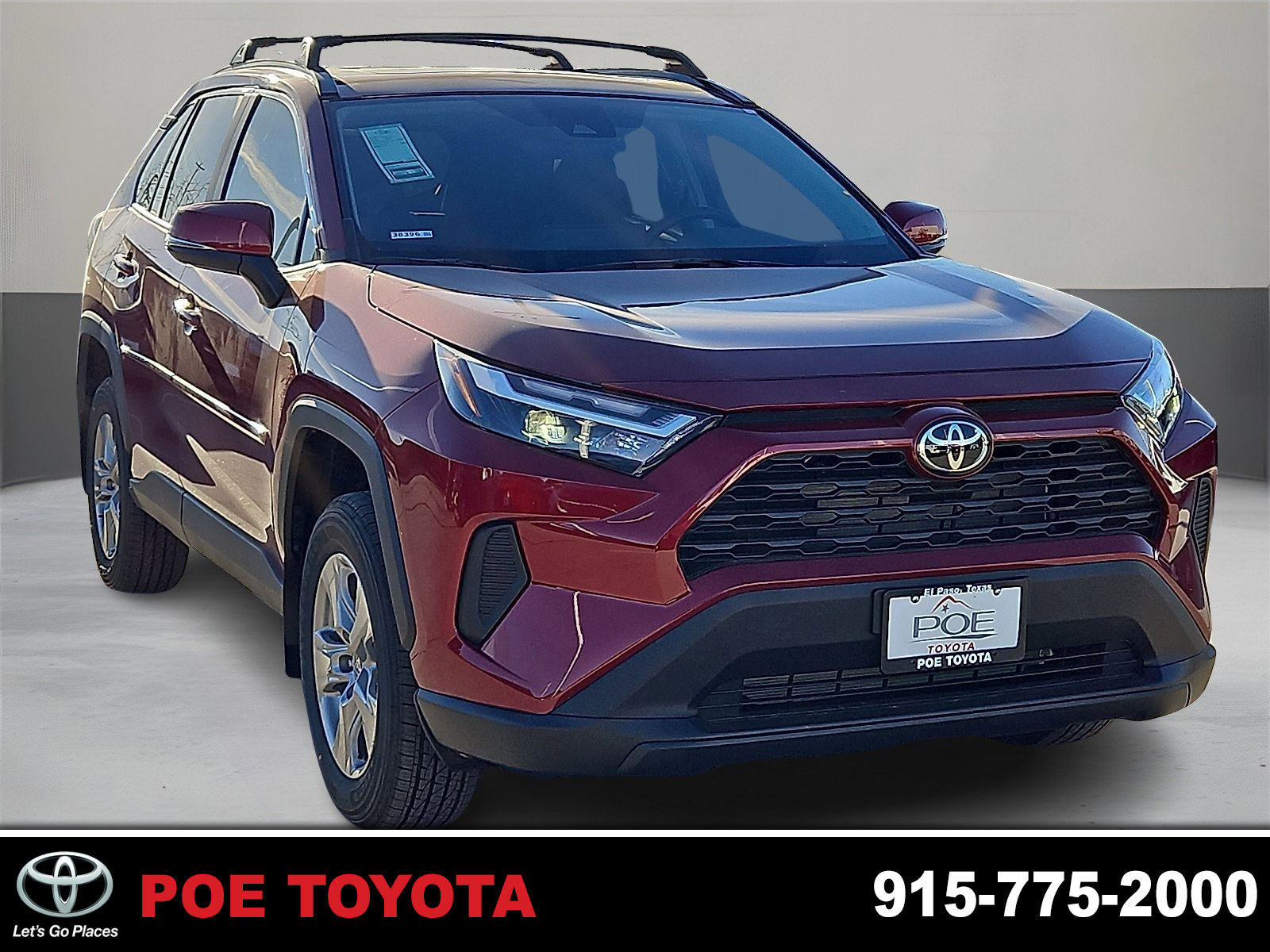 2025 Toyota RAV4 XLE's photo