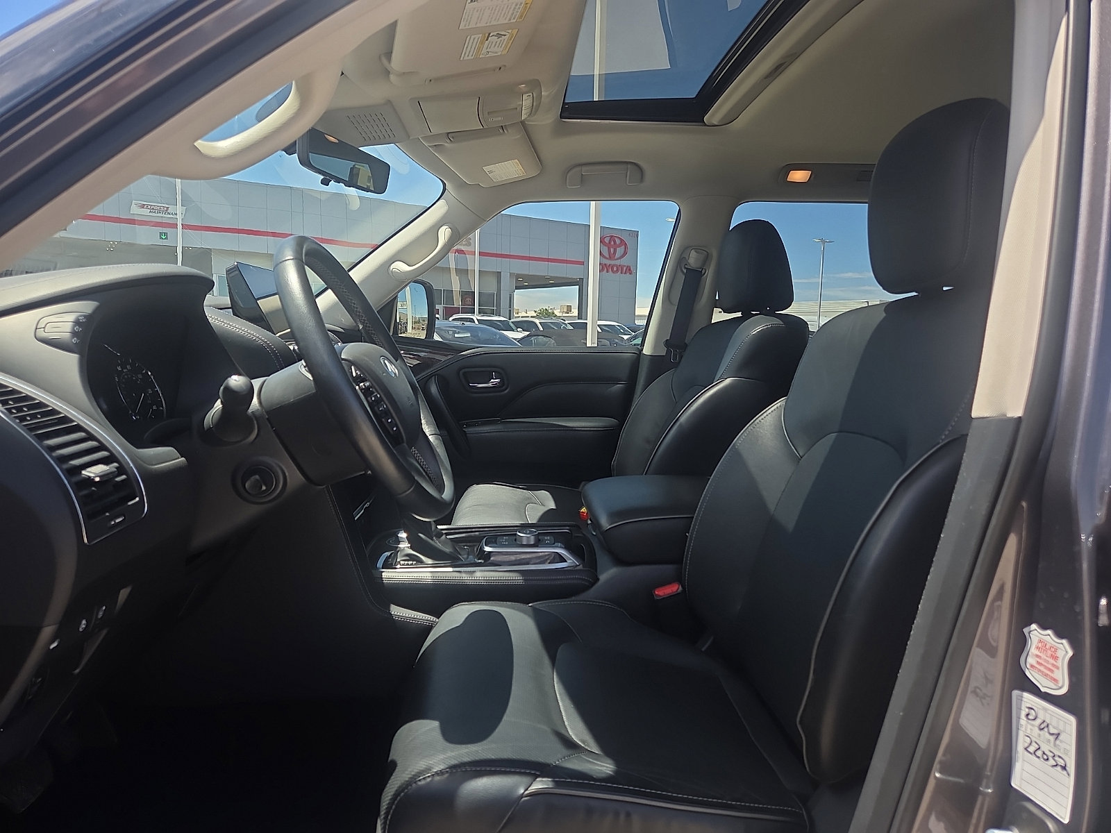 2024 INFINITI QX80 Luxe 4WD - Photo 8