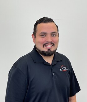 Staff member Andrew Castruita from ID_2cdb5dc8e15e