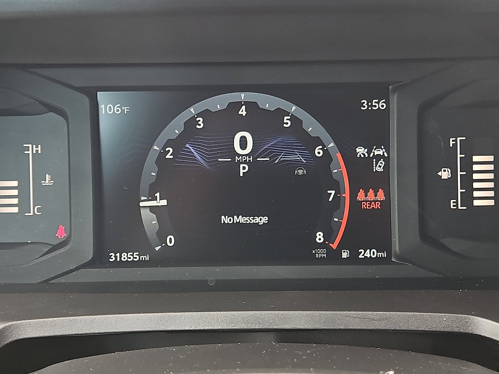 2025 Toyota Tacoma SR5 - Photo 10