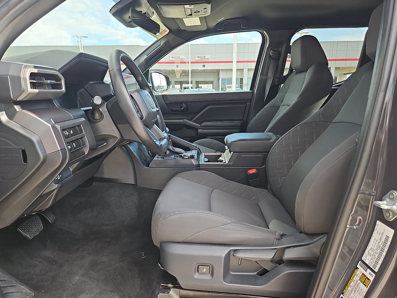 2025 Toyota Tacoma SR5 - Photo 8