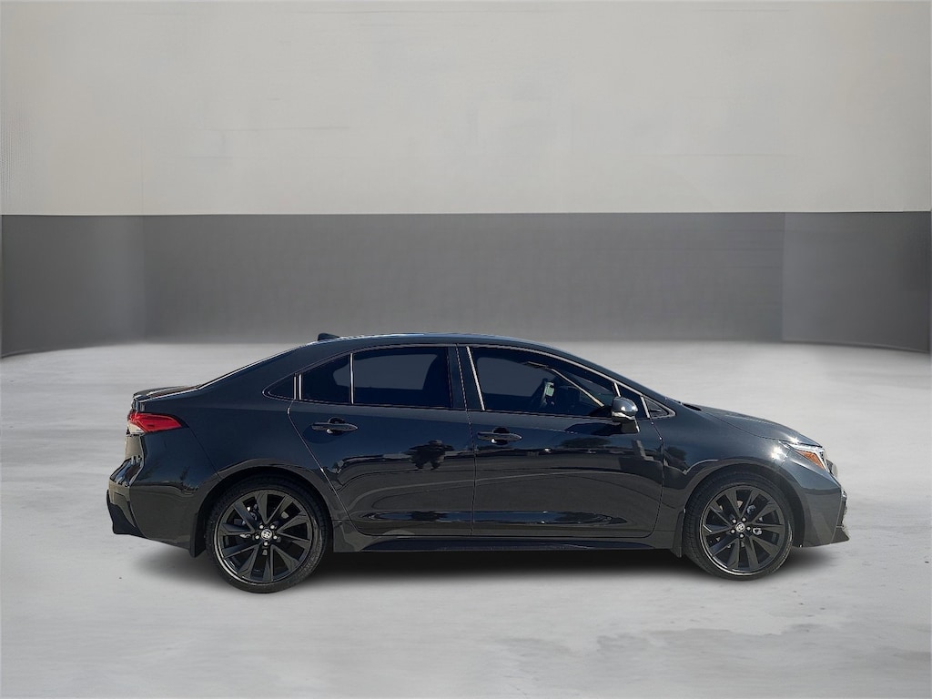 Used 2025 Toyota Corolla SE Sedan
