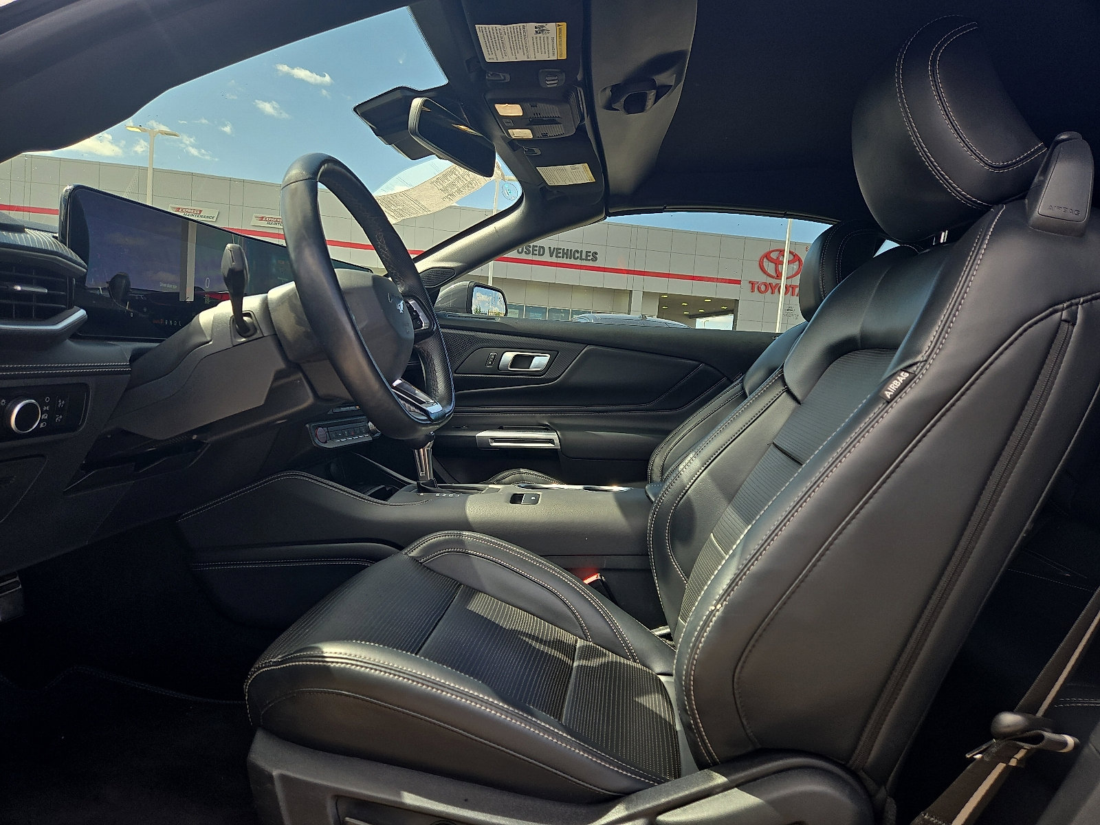 2024 Ford Mustang EcoBoost Premium - Photo 9