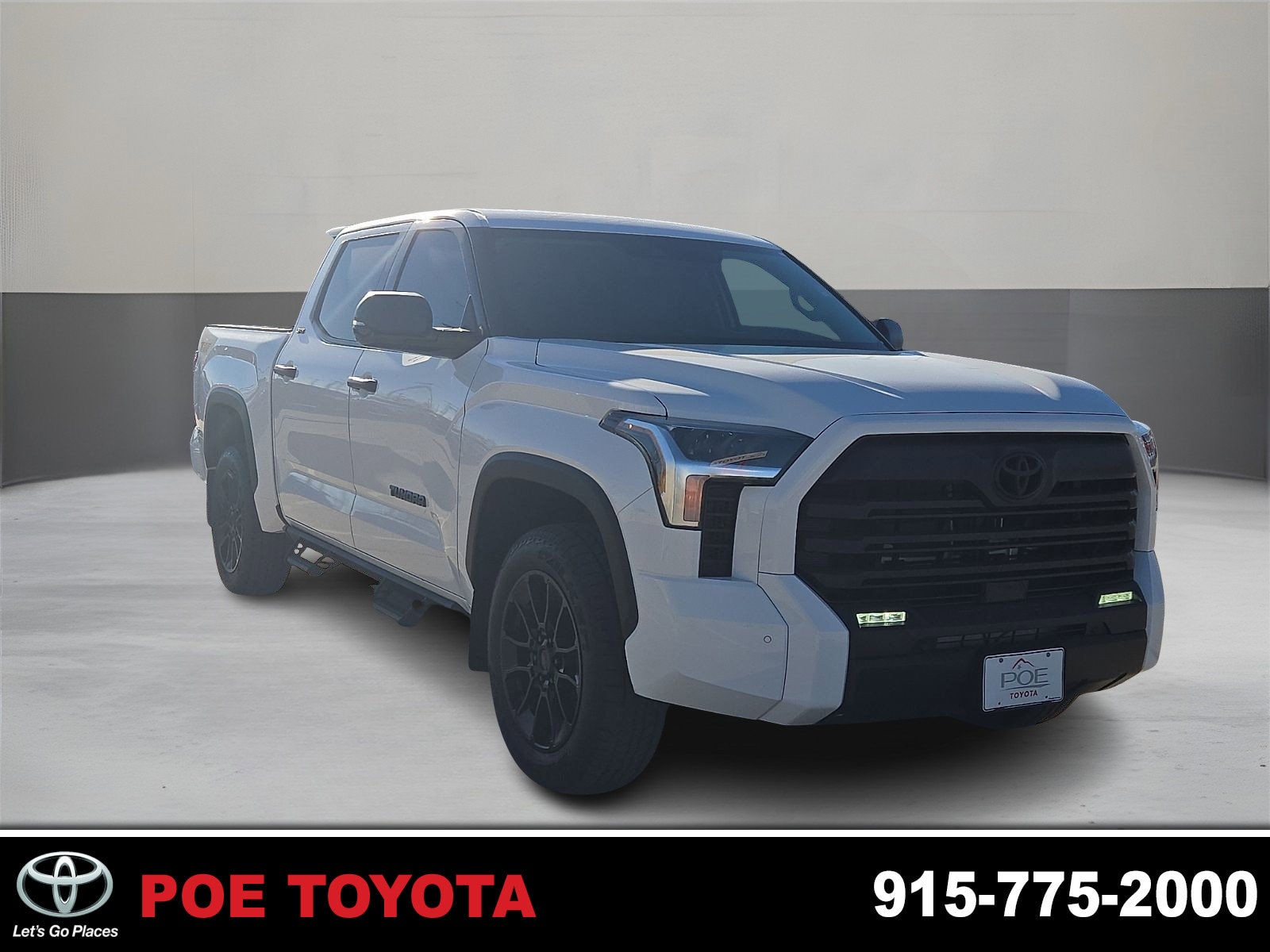 2023 Toyota Tundra SR5's photo