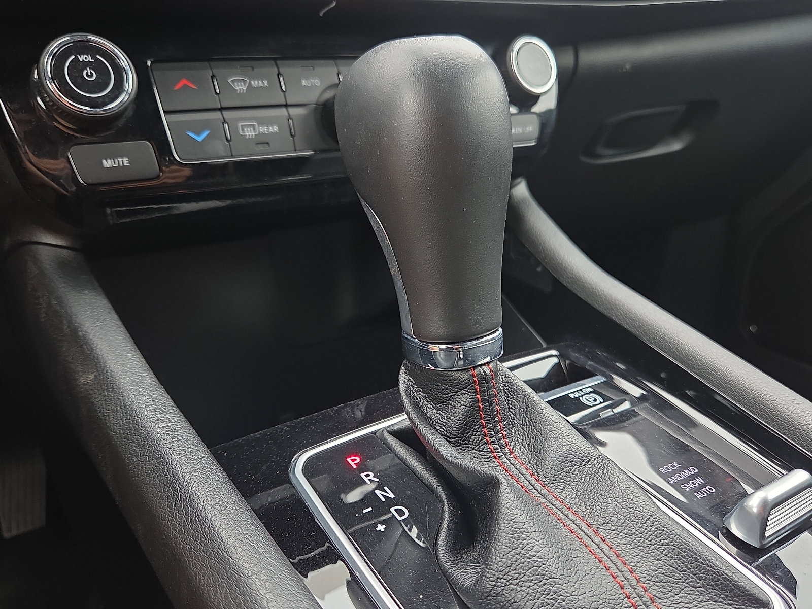 2025 Jeep Compass Trailhawk - Photo 12