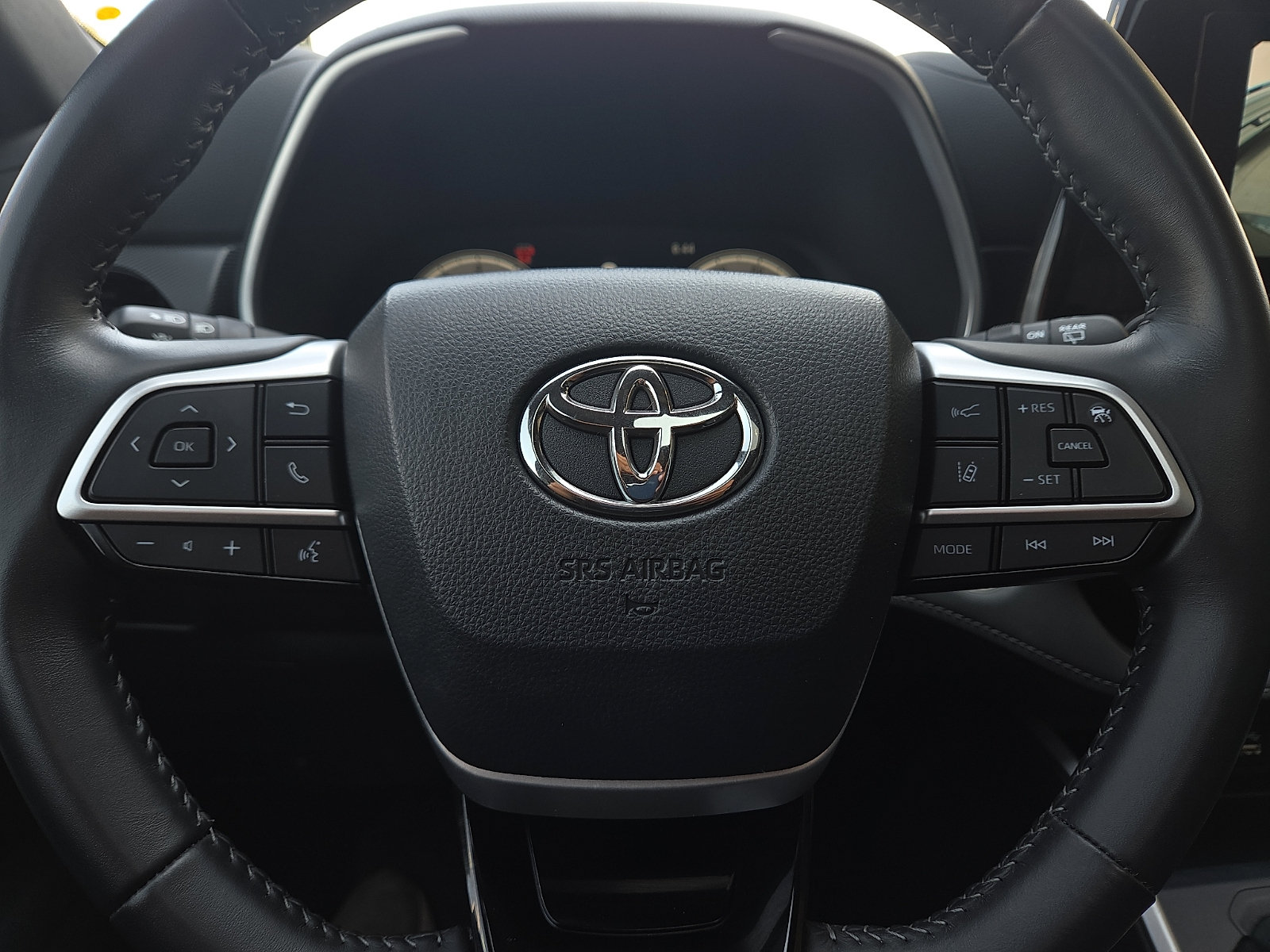2025 Toyota Highlander XSE - Photo 11