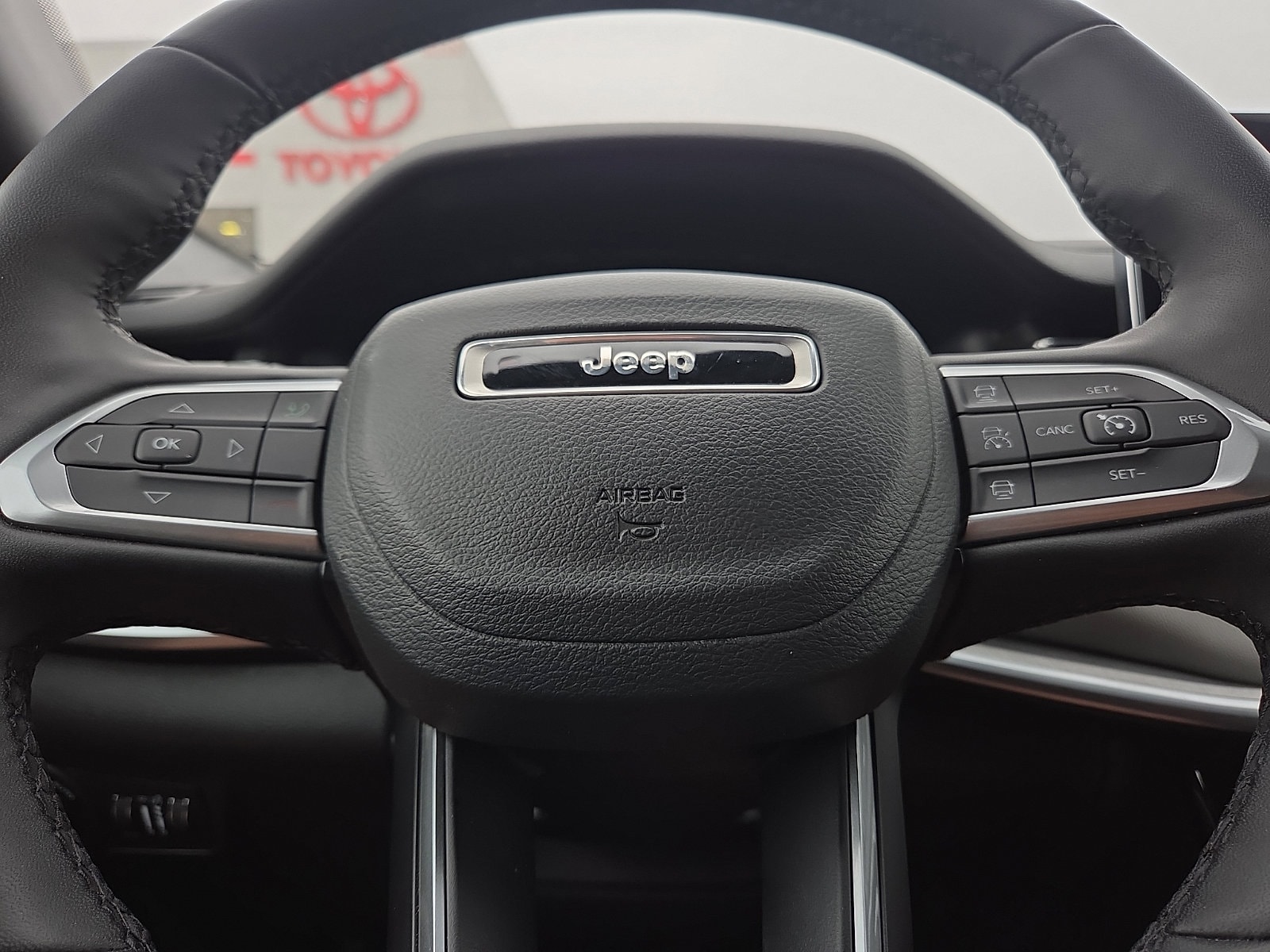 2025 Jeep Compass Limited - Photo 11