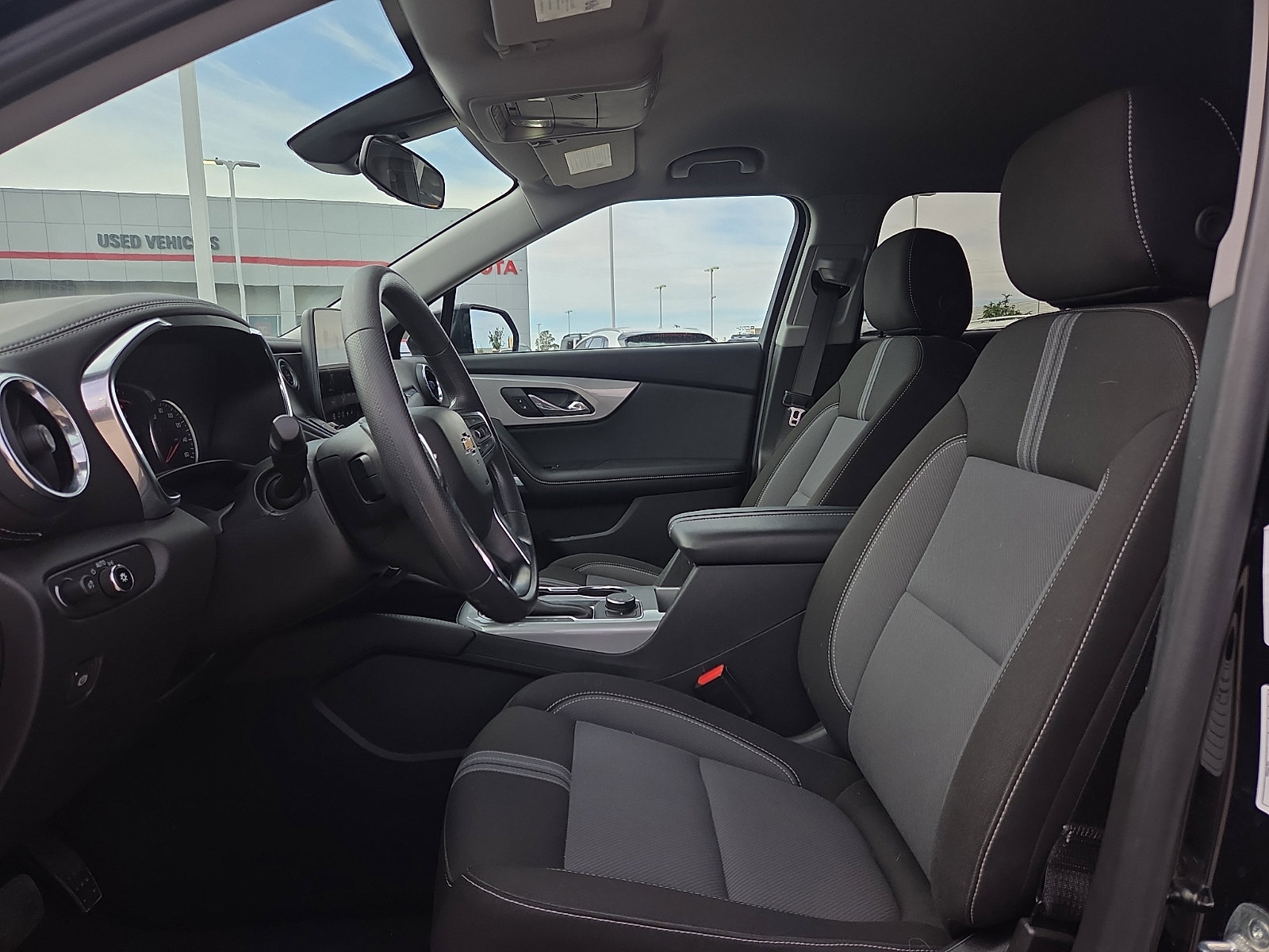 2025 Chevrolet Blazer 2LT - Photo 8
