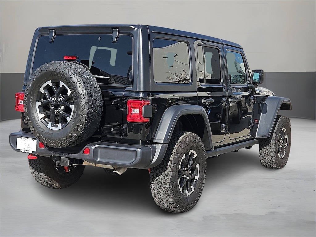 Used 2025 Jeep Wrangler Rubicon SUV