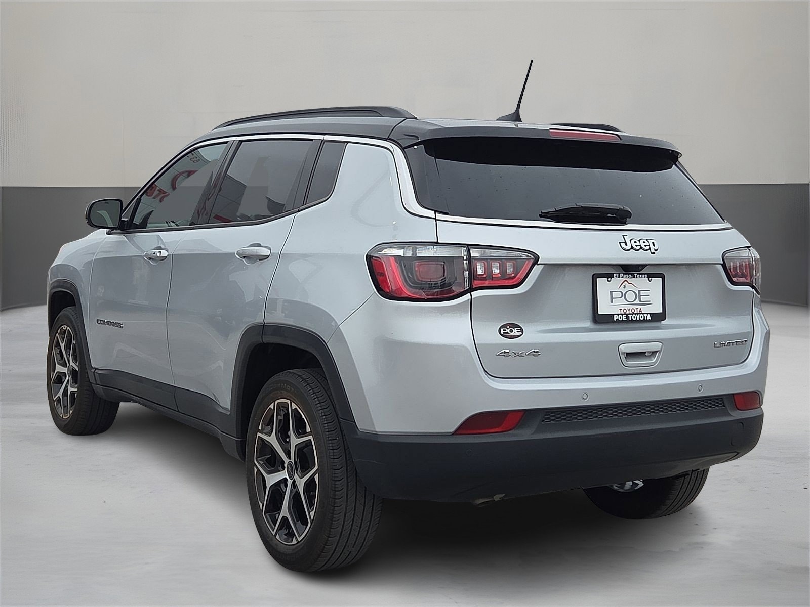 2025 Jeep Compass Limited - Photo 4
