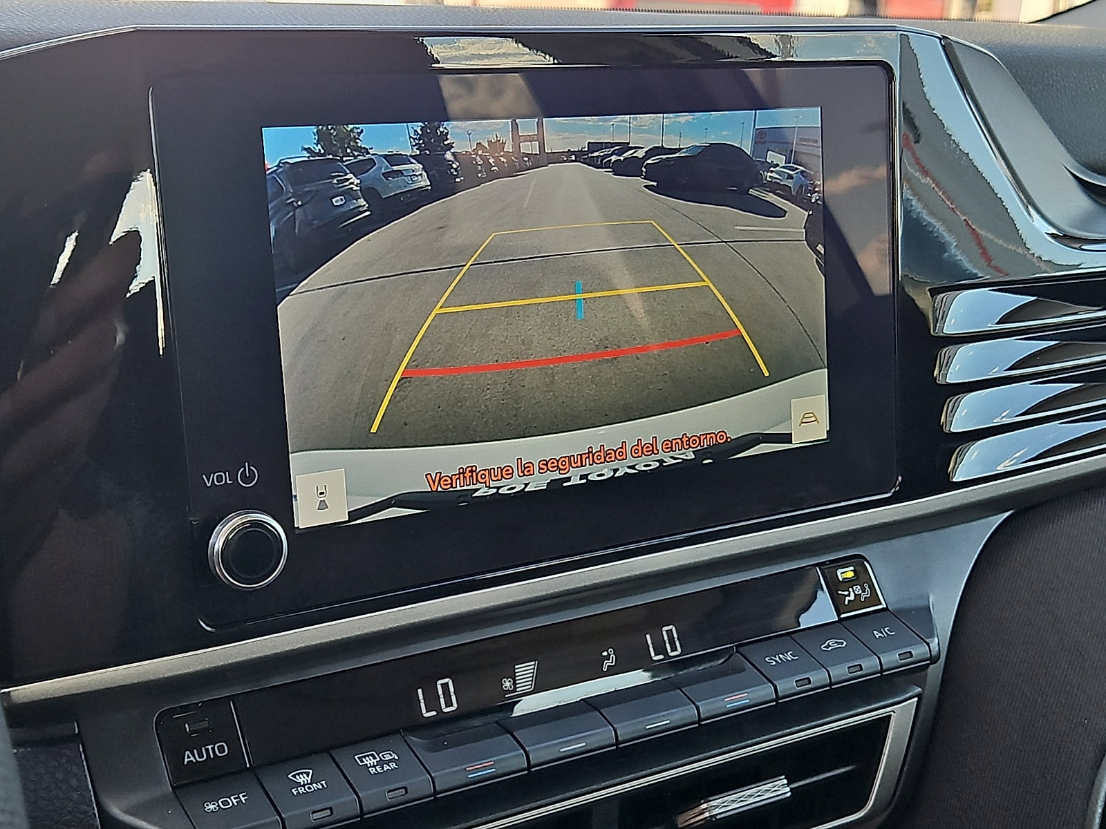 2025 Toyota Camry LE - Photo 10