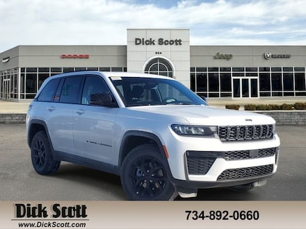 2026 Jeep Grand Cherokee Laredo Sport Utility