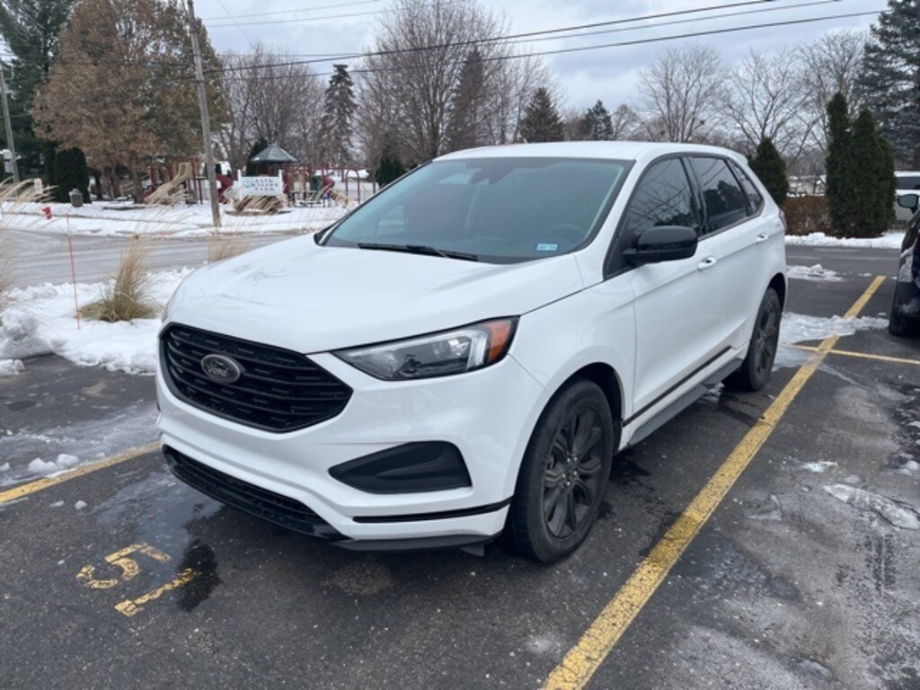 Used 2023 Ford Edge SE SUV