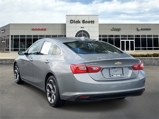 2023 Chevrolet Malibu 1LT photo 3