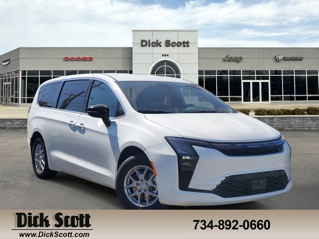 2027 Chrysler Pacifica Select's photo