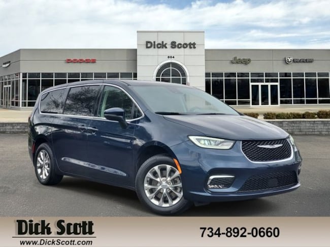 2023 Chrysler Pacifica Touring L Minivan/Van