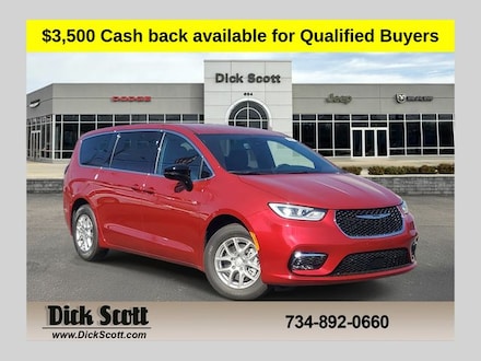 2026 Chrysler Pacifica Select Passenger Van