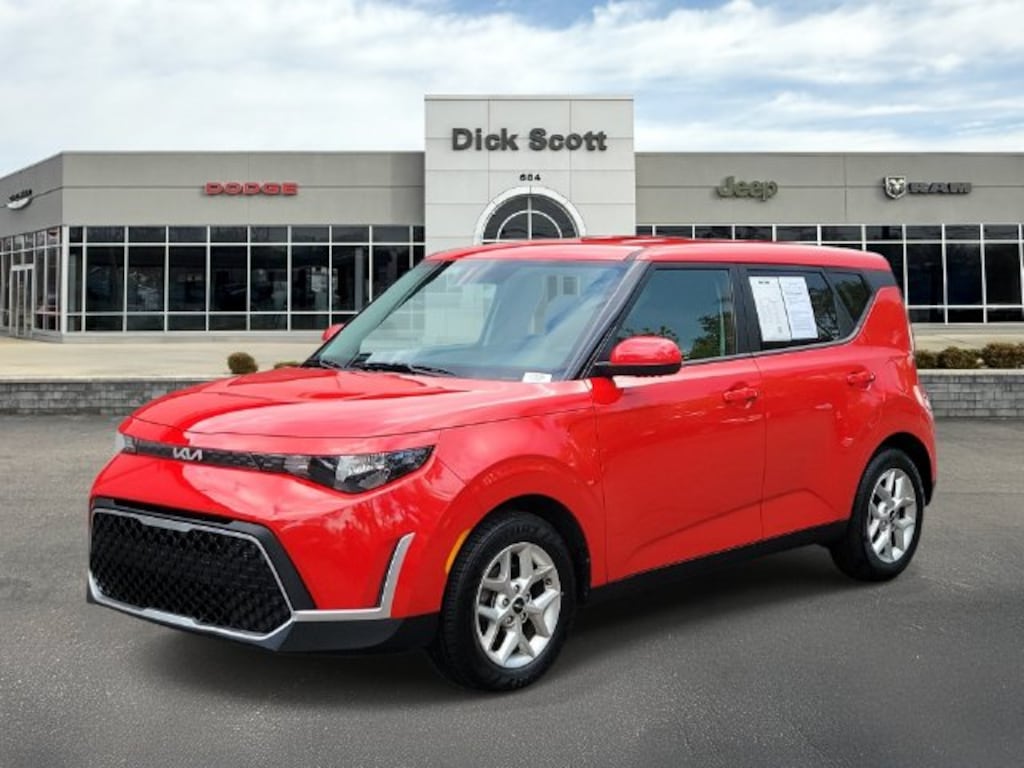 Used 2024 Kia Soul LX Hatchback