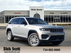 2025 Jeep Grand Cherokee Laredo Sport Utility