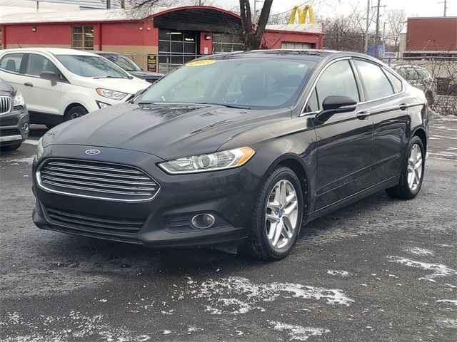 Used 2013 Ford Fusion SE with VIN 3FA6P0HR5DR218553 for sale in Plymouth, MI