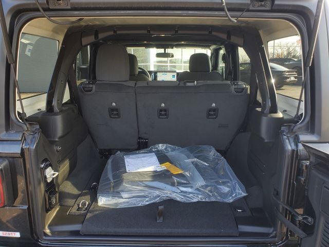 2026 Jeep Wrangler 4-Door Sport - Photo 9