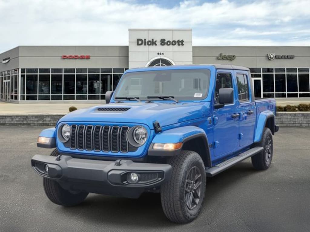 New 2026 Jeep Gladiator Sport Pickup