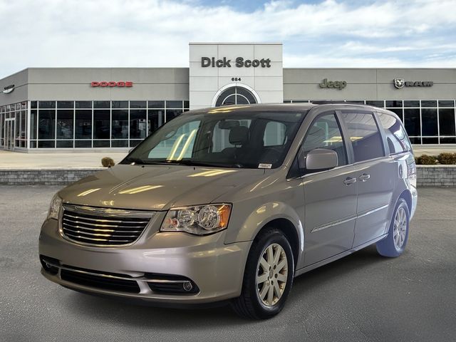 Used 2016 Chrysler Town & Country Touring with VIN 2C4RC1BG4GR188939 for sale in Plymouth, MI
