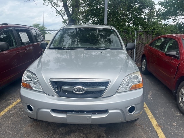 Used 2009 Kia Sorento LX with VIN KNDJC735795870288 for sale in Plymouth, MI