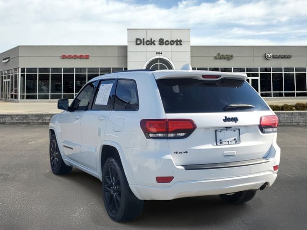 Used 2019 Jeep Grand Cherokee Altitude SUV