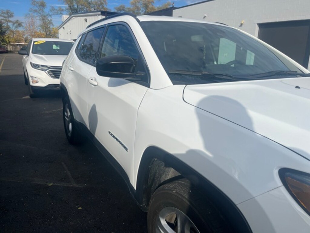 Used 2023 Jeep Compass Latitude SUV